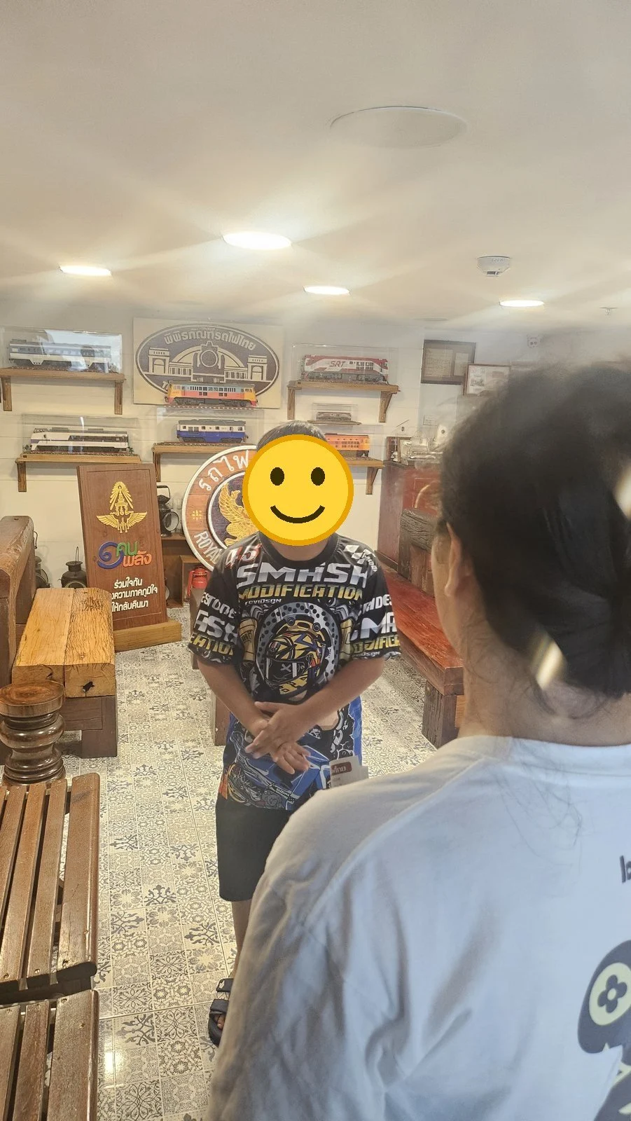기차 모형이 진열된 철도 전시실 내부